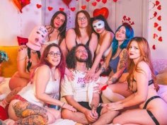 7 girls reverse gangbang with big natural tits - french amateur orgy 7 girls reverse gangbang with big natural tits - french amateur orgy
