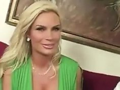 Huge tit stepmom milf teaches stepdaughter threesome with big boobs blonde milf Huge tit stepmom milf teaches stepdaughter threesome with big boobs blonde milf