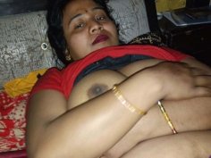 Pinky bhabhi fingers her wet pussy and squirts in hot homemade indian video Pinky bhabhi fingers her wet pussy and squirts in hot homemade indian video